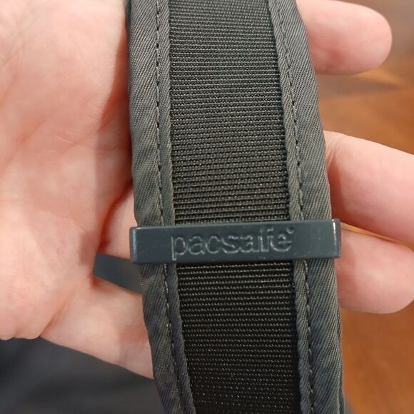 Pacsafe Slingsafe 200 GII PB128 RFID Secure Anti-theft Crossbody Sling Bag Gray - Picture 8 of 15